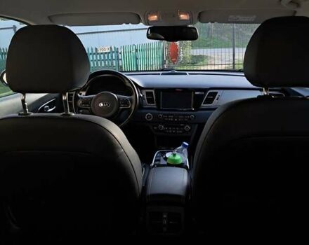 Серый Киа Niro, объемом двигателя 0 л и пробегом 159 тыс. км за 18200 $, фото 2 на Automoto.ua