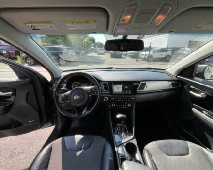 Сірий Кіа Niro, об'ємом двигуна 0 л та пробігом 59 тис. км за 8200 $, фото 7 на Automoto.ua