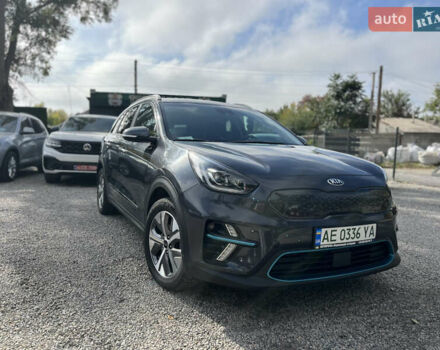 Сірий Кіа Niro, об'ємом двигуна 0 л та пробігом 109 тис. км за 19200 $, фото 2 на Automoto.ua