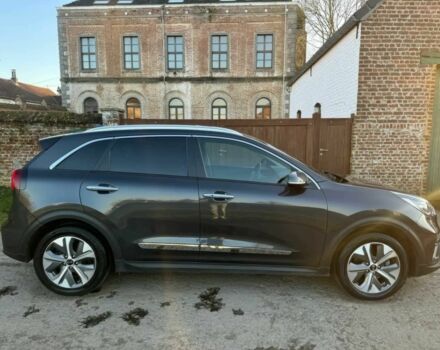 Серый Киа Niro, объемом двигателя 0 л и пробегом 34 тыс. км за 12000 $, фото 3 на Automoto.ua