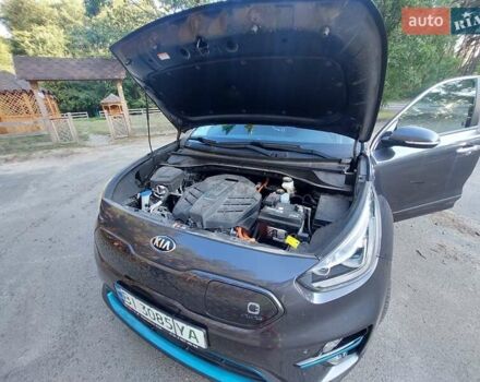 Серый Киа Niro, объемом двигателя 0 л и пробегом 118 тыс. км за 18944 $, фото 6 на Automoto.ua