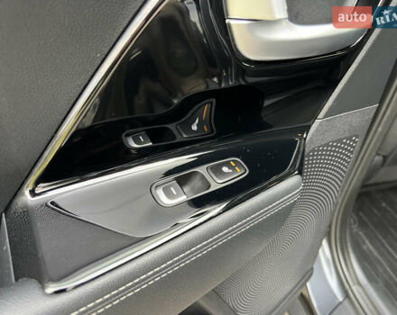 Серый Киа Niro, объемом двигателя 0 л и пробегом 70 тыс. км за 19350 $, фото 44 на Automoto.ua