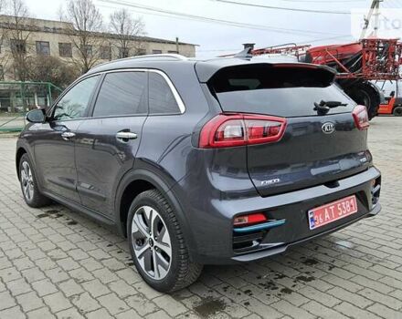 Сірий Кіа Niro, об'ємом двигуна 0 л та пробігом 153 тис. км за 20800 $, фото 3 на Automoto.ua