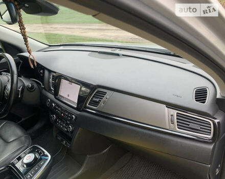 Сірий Кіа Niro, об'ємом двигуна 0 л та пробігом 64 тис. км за 21200 $, фото 27 на Automoto.ua