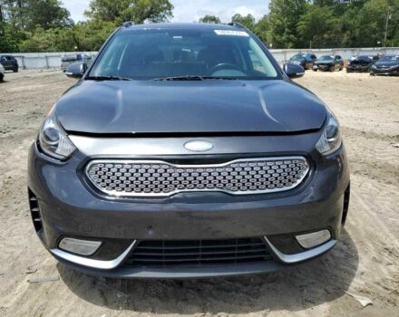 Серый Киа Niro, объемом двигателя 0 л и пробегом 61 тыс. км за 3500 $, фото 4 на Automoto.ua