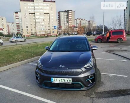 Сірий Кіа Niro, об'ємом двигуна 0 л та пробігом 60 тис. км за 22800 $, фото 5 на Automoto.ua