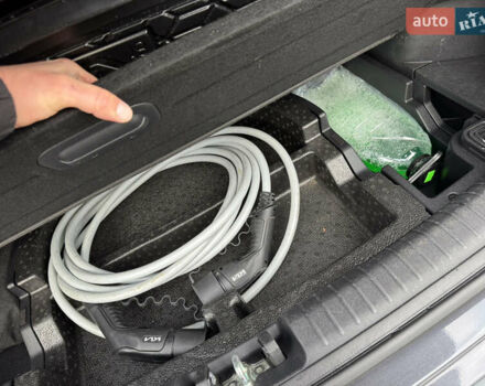 Сірий Кіа Niro, об'ємом двигуна 0 л та пробігом 101 тис. км за 16800 $, фото 16 на Automoto.ua