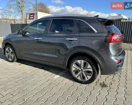Киа Niro 2019 в Хмельницком на Automoto.ua Серый Киа Niro, объемом двигателя 0 л и пробегом 106 тыс. км за 17500 $, фото 5 на Automoto.ua