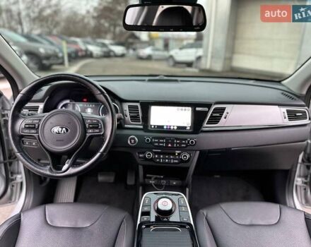 Киа Niro 2019 в Кривом Роге на Automoto.ua Серый Киа Niro, объемом двигателя 0 л и пробегом 27 тыс. км за 24000 $, фото 48 на Automoto.ua