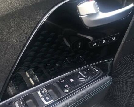 Серый Киа Niro, объемом двигателя 0 л и пробегом 179 тыс. км за 15800 $, фото 21 на Automoto.ua