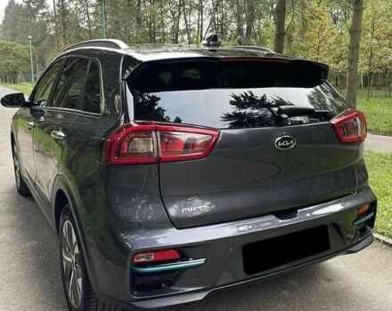 Серый Киа Niro, объемом двигателя 0 л и пробегом 129 тыс. км за 14999 $, фото 3 на Automoto.ua