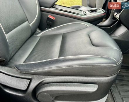 Серый Киа Niro, объемом двигателя 0 л и пробегом 70 тыс. км за 19350 $, фото 53 на Automoto.ua