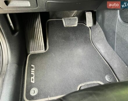 Серый Киа Niro, объемом двигателя 0 л и пробегом 165 тыс. км за 19000 $, фото 15 на Automoto.ua