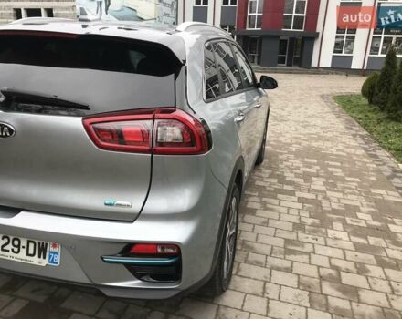 Серый Киа Niro, объемом двигателя 0 л и пробегом 100 тыс. км за 18750 $, фото 9 на Automoto.ua