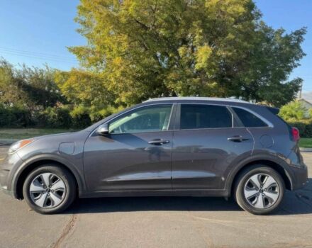 Сірий Кіа Niro, об'ємом двигуна 1.6 л та пробігом 34 тис. км за 8800 $, фото 4 на Automoto.ua