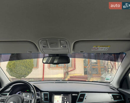 Серый Киа Niro, объемом двигателя 0 л и пробегом 148 тыс. км за 16950 $, фото 50 на Automoto.ua