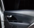 Сірий Кіа Niro, об'ємом двигуна 1.58 л та пробігом 84 тис. км за 17200 $, фото 5 на Automoto.ua