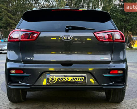 Сірий Кіа Niro, об'ємом двигуна 0 л та пробігом 79 тис. км за 20300 $, фото 5 на Automoto.ua