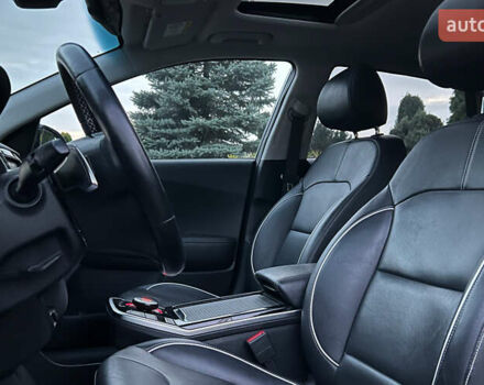 Сірий Кіа Niro, об'ємом двигуна 0 л та пробігом 79 тис. км за 20300 $, фото 8 на Automoto.ua