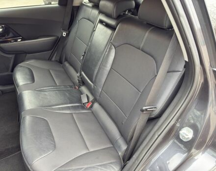 Серый Киа Niro, объемом двигателя 0 л и пробегом 67 тыс. км за 16800 $, фото 11 на Automoto.ua