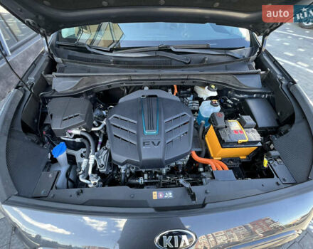 Сірий Кіа Niro, об'ємом двигуна 0 л та пробігом 92 тис. км за 18800 $, фото 23 на Automoto.ua