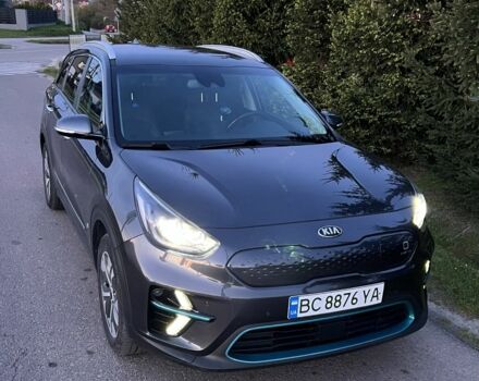 Сірий Кіа Niro, об'ємом двигуна 0 л та пробігом 66 тис. км за 21700 $, фото 5 на Automoto.ua