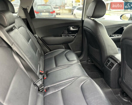 Серый Киа Niro, объемом двигателя 0 л и пробегом 157 тыс. км за 16999 $, фото 45 на Automoto.ua