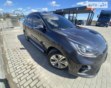 Сірий Кіа Niro, об'ємом двигуна 0 л та пробігом 120 тис. км за 21500 $, фото 7 на Automoto.ua