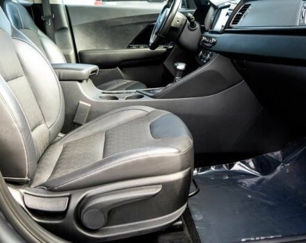 Киа Niro 2019 в Кропивницком (Кировограде) на Automoto.ua Серый Киа Niro, объемом двигателя 1.6 л и пробегом 30 тыс. км за 8500 $, фото 8 на Automoto.ua