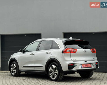 Сірий Кіа Niro, об'ємом двигуна 0 л та пробігом 139 тис. км за 17200 $, фото 27 на Automoto.ua