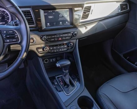 Сірий Кіа Niro, об'ємом двигуна 1.6 л та пробігом 48 тис. км за 8900 $, фото 10 на Automoto.ua