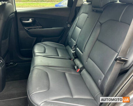 Серый Киа Niro, объемом двигателя 64 л и пробегом 115 тыс. км за 19900 $, фото 14 на Automoto.ua