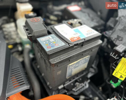 Серый Киа Niro, объемом двигателя 0 л и пробегом 157 тыс. км за 16999 $, фото 24 на Automoto.ua