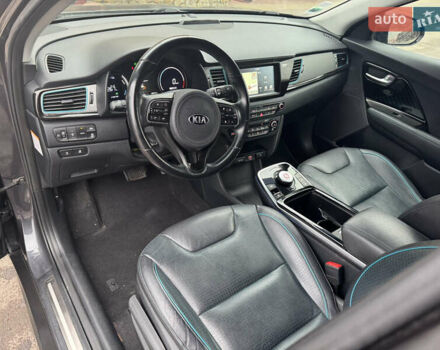 Серый Киа Niro, объемом двигателя 0 л и пробегом 148 тыс. км за 16950 $, фото 33 на Automoto.ua