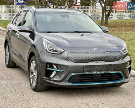 Серый Киа Niro, объемом двигателя 0 л и пробегом 70 тыс. км за 19350 $, фото 4 на Automoto.ua