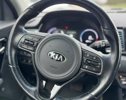 Серый Киа Niro, объемом двигателя 0 л и пробегом 143 тыс. км за 19100 $, фото 12 на Automoto.ua