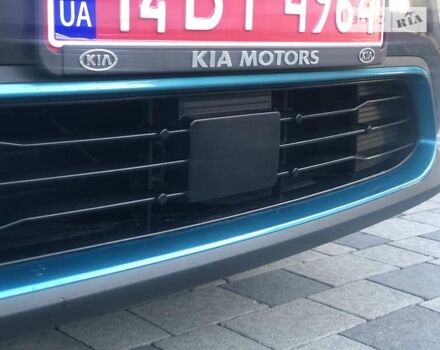 Сірий Кіа Niro, об'ємом двигуна 0 л та пробігом 125 тис. км за 18150 $, фото 33 на Automoto.ua