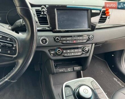 Киа Niro 2019 в Дрогобыче на Automoto.ua Серый Киа Niro, объемом двигателя 0 л и пробегом 139 тыс. км за 17777 $, фото 16 на Automoto.ua