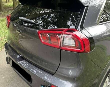 Серый Киа Niro, объемом двигателя 0 л и пробегом 129 тыс. км за 14999 $, фото 5 на Automoto.ua