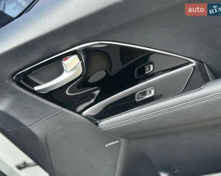 Киа Niro 2019 в Кривом Роге на Automoto.ua Серый Киа Niro, объемом двигателя 0 л и пробегом 27 тыс. км за 24000 $, фото 24 на Automoto.ua