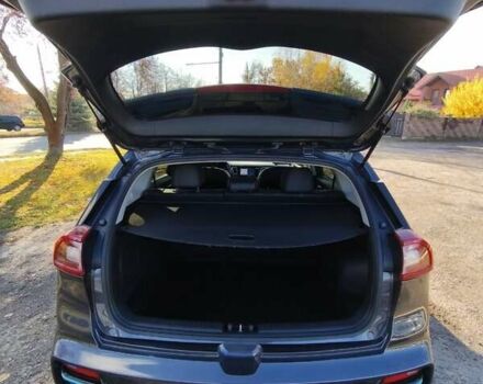 Сірий Кіа Niro, об'ємом двигуна 0 л та пробігом 154 тис. км за 18000 $, фото 38 на Automoto.ua