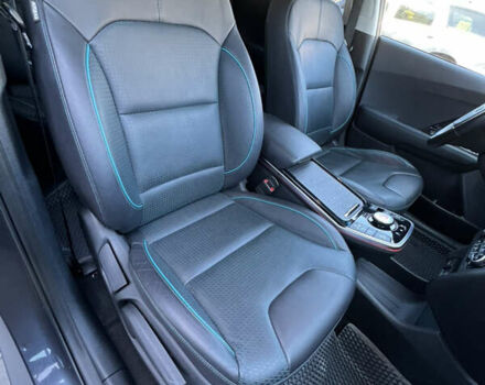 Сірий Кіа Niro, об'ємом двигуна 0 л та пробігом 92 тис. км за 18800 $, фото 32 на Automoto.ua