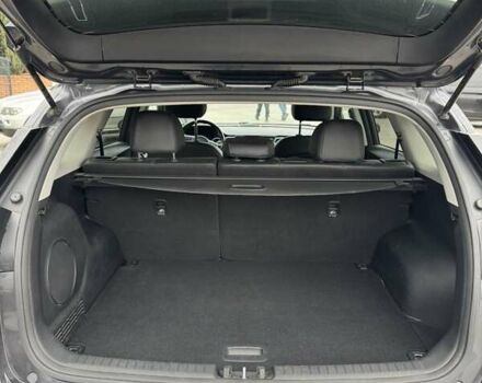 Серый Киа Niro, объемом двигателя 0 л и пробегом 143 тыс. км за 19100 $, фото 5 на Automoto.ua