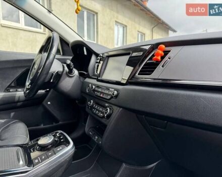 Киа Niro 2019 в Дрогобыче на Automoto.ua Серый Киа Niro, объемом двигателя 0 л и пробегом 139 тыс. км за 17777 $, фото 7 на Automoto.ua