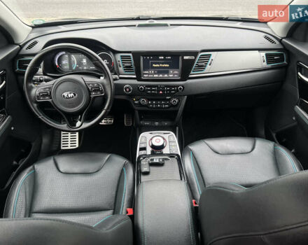 Сірий Кіа Niro, об'ємом двигуна 0 л та пробігом 155 тис. км за 16709 $, фото 32 на Automoto.ua