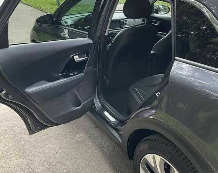 Серый Киа Niro, объемом двигателя 0 л и пробегом 129 тыс. км за 14999 $, фото 16 на Automoto.ua