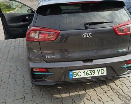 Сірий Кіа Niro, об'ємом двигуна 0 л та пробігом 139 тис. км за 17896 $, фото 5 на Automoto.ua