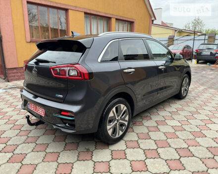 Сірий Кіа Niro, об'ємом двигуна 0 л та пробігом 53 тис. км за 16999 $, фото 6 на Automoto.ua