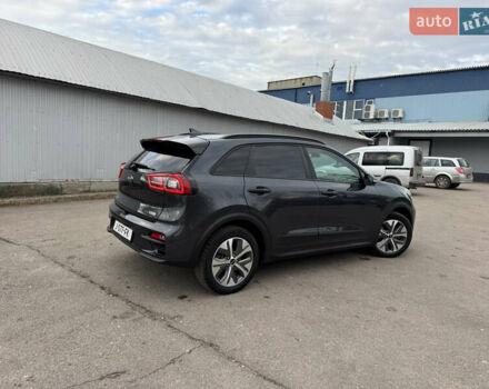 Сірий Кіа Niro, об'ємом двигуна 0 л та пробігом 101 тис. км за 16800 $, фото 4 на Automoto.ua