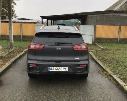 Киа Niro 2019 в Белой Церкве на Automoto.ua Серый Киа Niro, объемом двигателя 0 л и пробегом 137 тыс. км за 19000 $, фото 4 на Automoto.ua